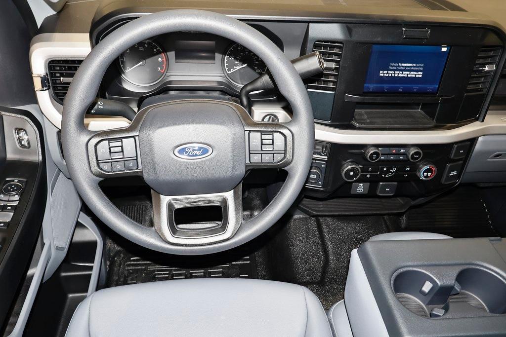 new 2025 Ford F-350 car, priced at $53,870