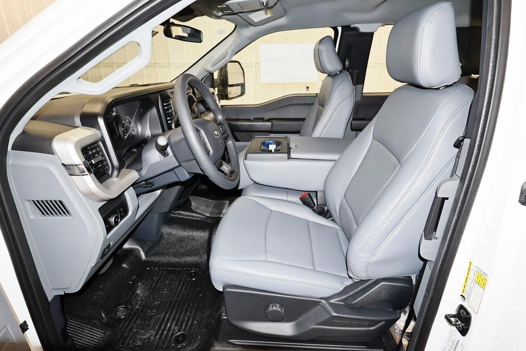 new 2025 Ford F-350 car, priced at $53,870