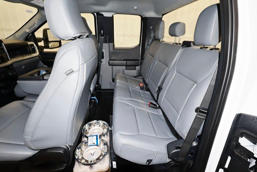 new 2025 Ford F-350 car, priced at $53,870