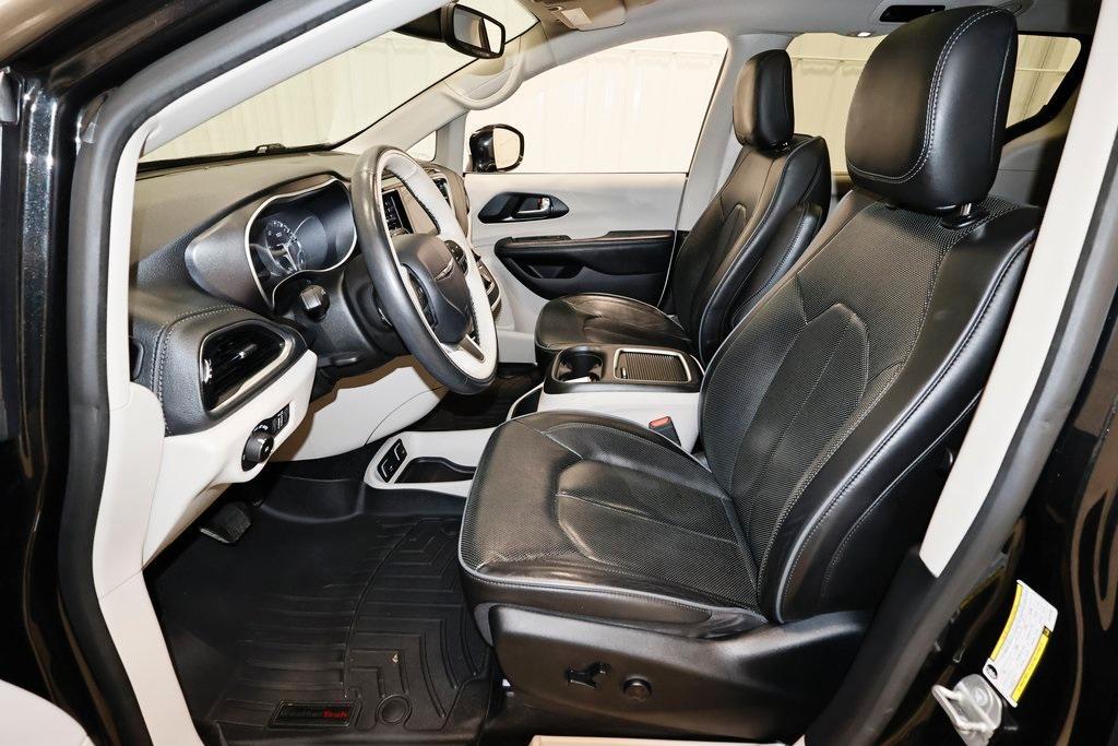 used 2020 Chrysler Pacifica car, priced at $26,000