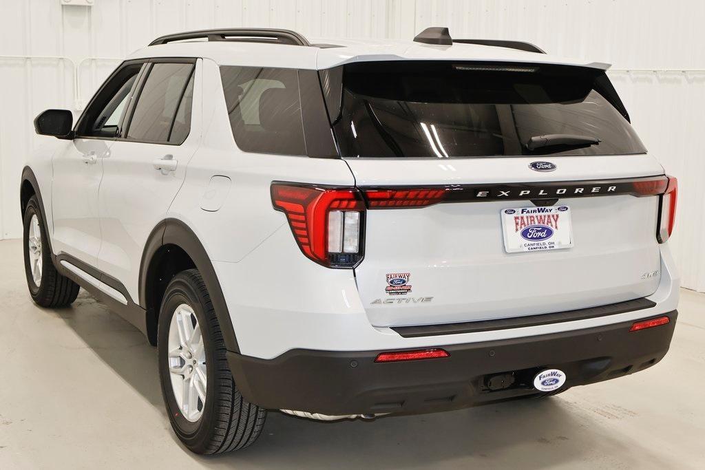 new 2025 Ford Explorer car, priced at $40,910