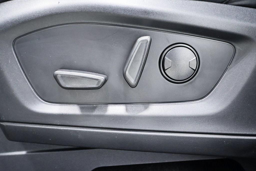 new 2025 Ford Explorer car, priced at $40,910