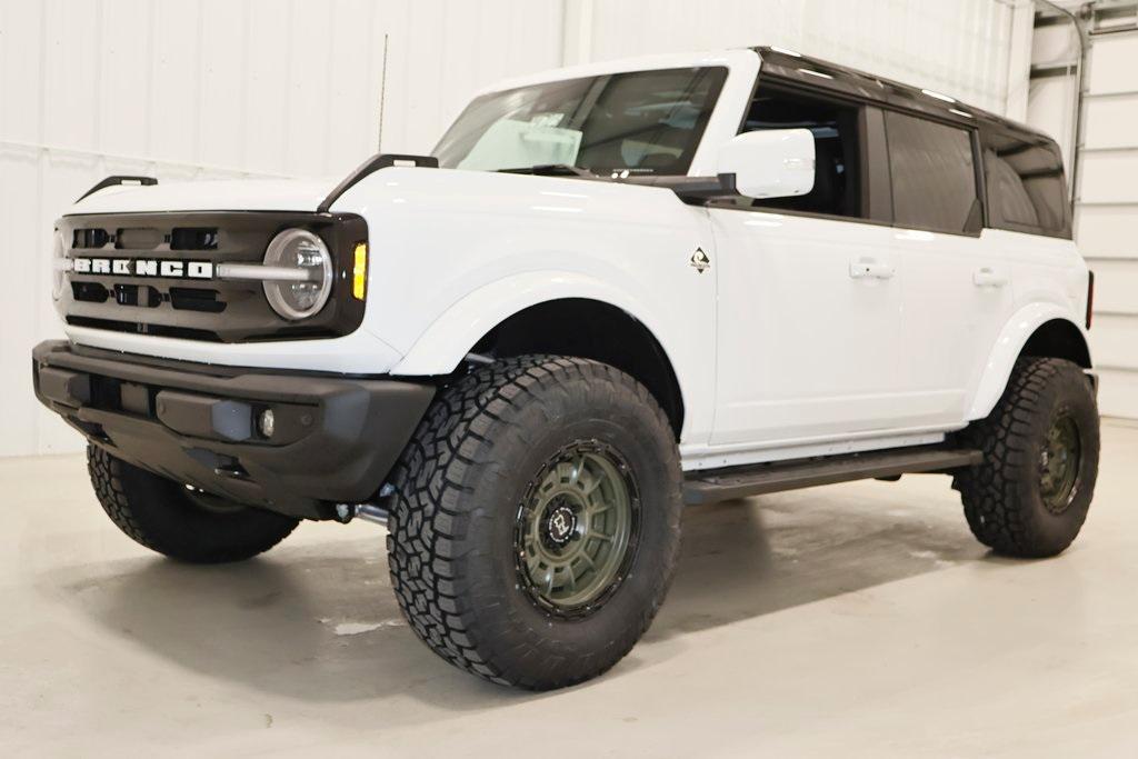 new 2024 Ford Bronco car, priced at $59,842