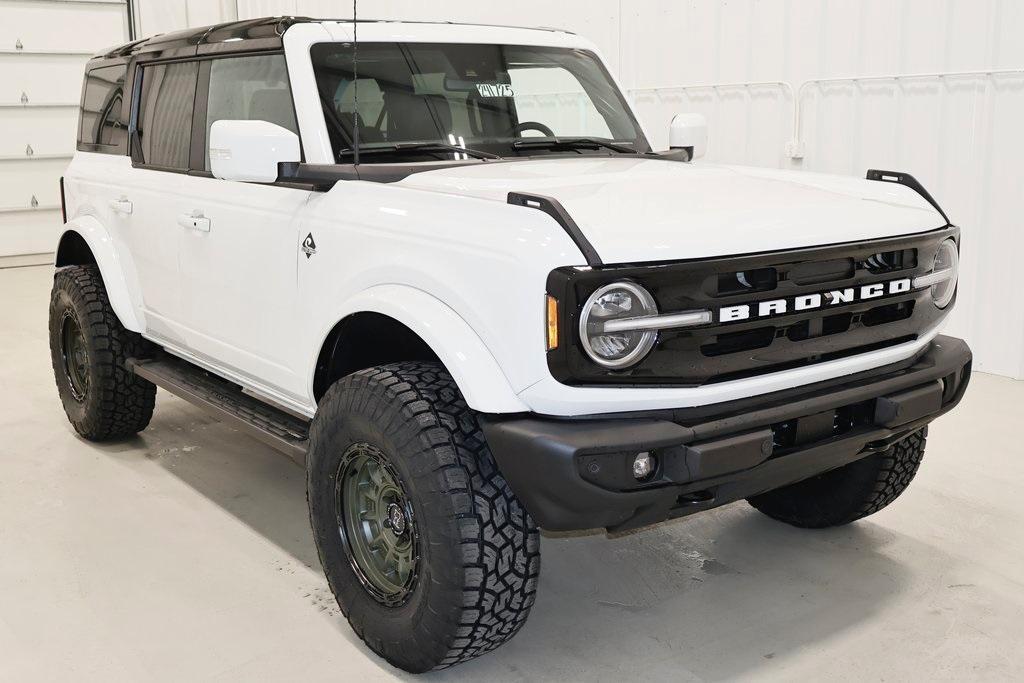 new 2024 Ford Bronco car, priced at $59,842