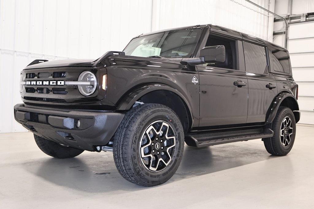 new 2025 Ford Bronco car, priced at $48,990