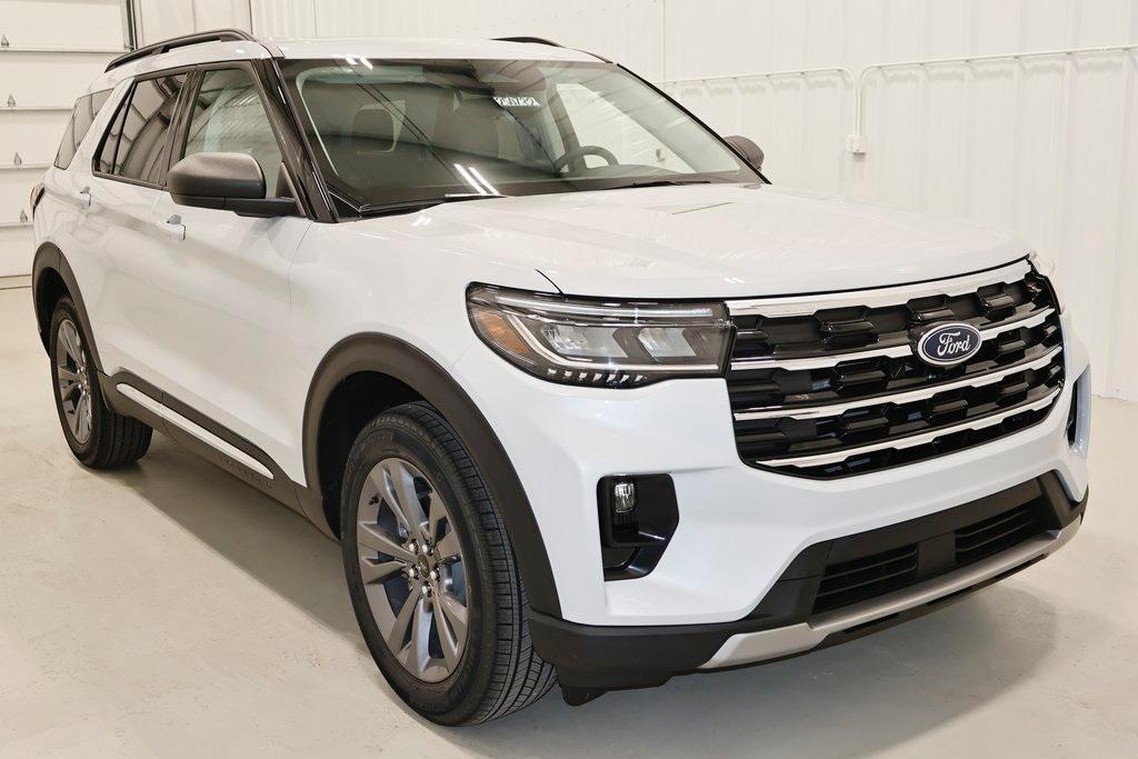 new 2025 Ford Explorer car, priced at $46,384