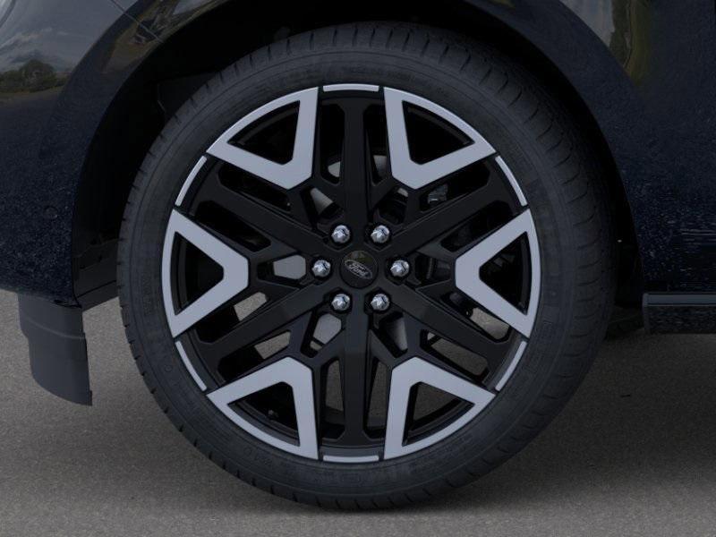 new 2025 Ford Expedition car, priced at $88,015