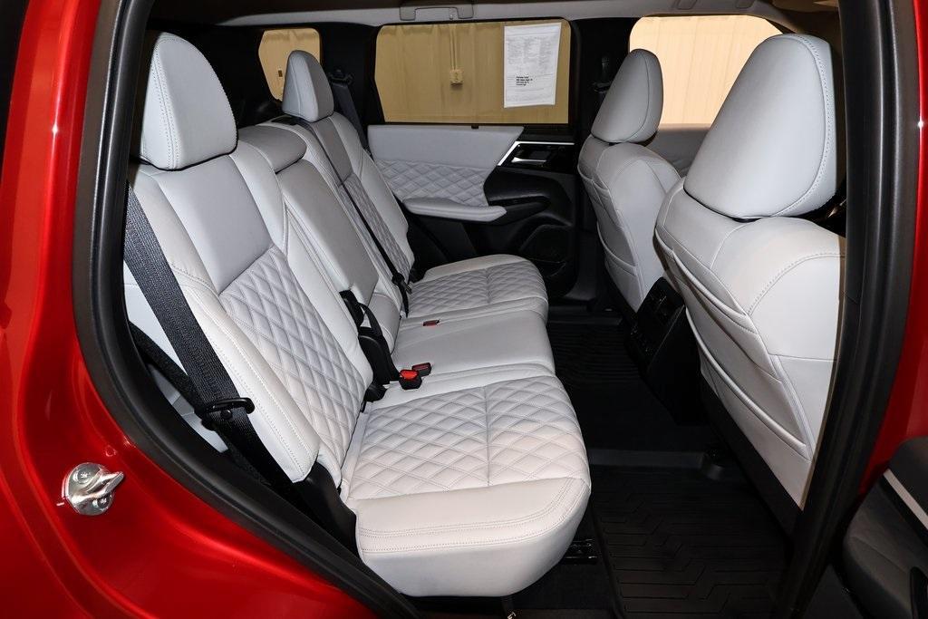 used 2024 Mitsubishi Outlander car, priced at $29,500