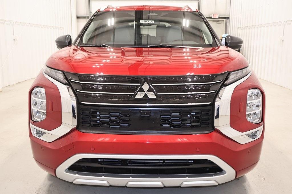 used 2024 Mitsubishi Outlander car, priced at $29,500