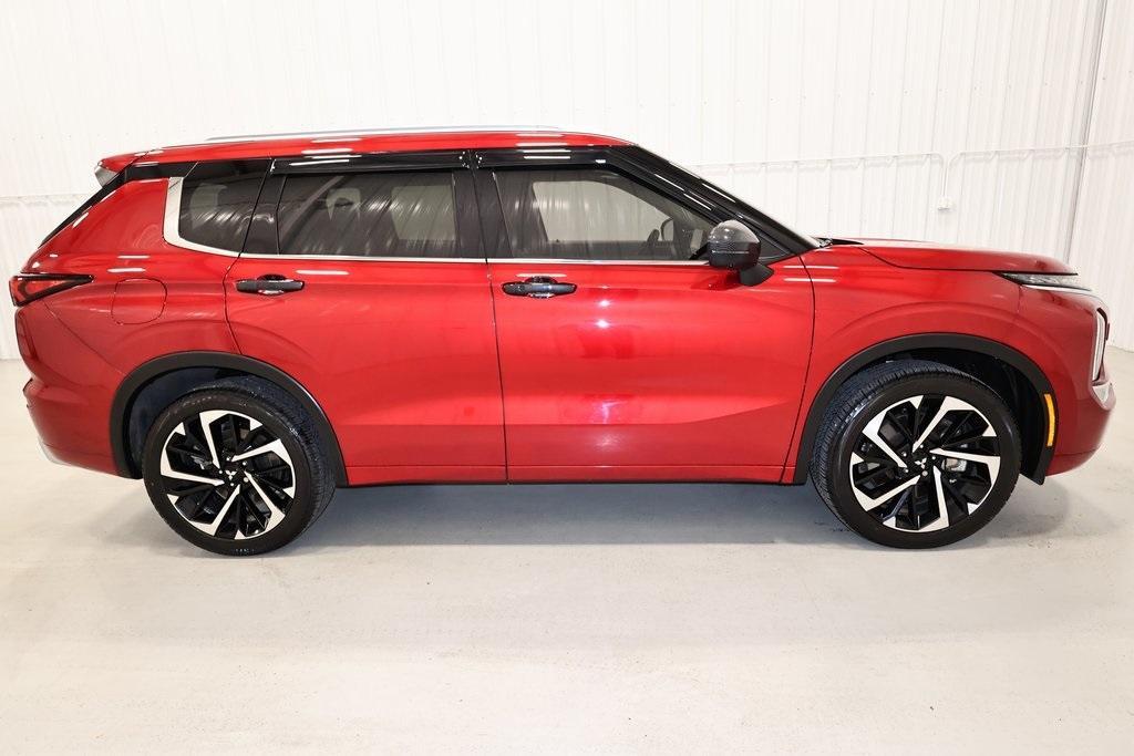 used 2024 Mitsubishi Outlander car, priced at $29,500