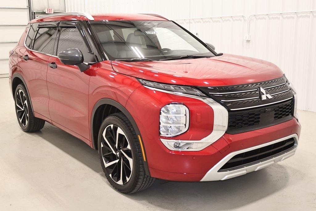 used 2024 Mitsubishi Outlander car, priced at $29,500