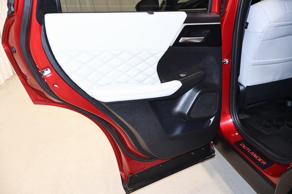 used 2024 Mitsubishi Outlander car, priced at $29,500