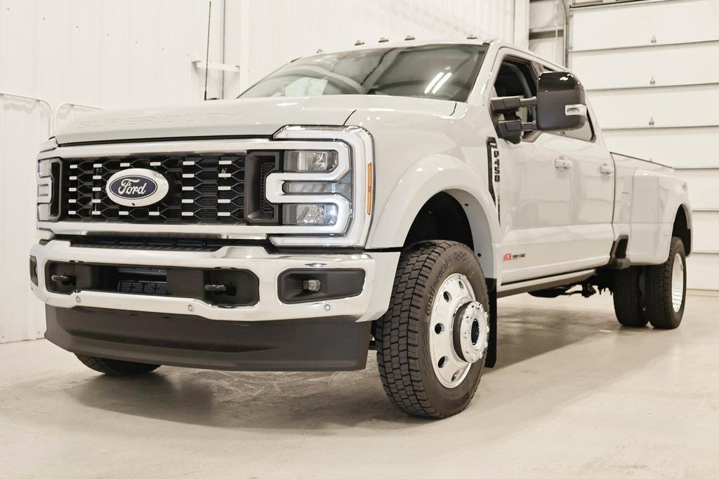 new 2025 Ford F-450 car, priced at $94,220