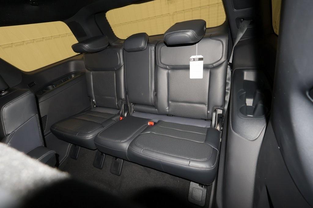 new 2025 Ford Expedition car, priced at $83,170