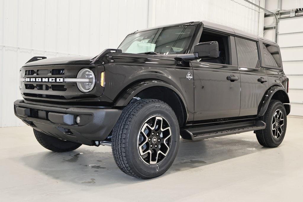 new 2025 Ford Bronco car, priced at $51,556