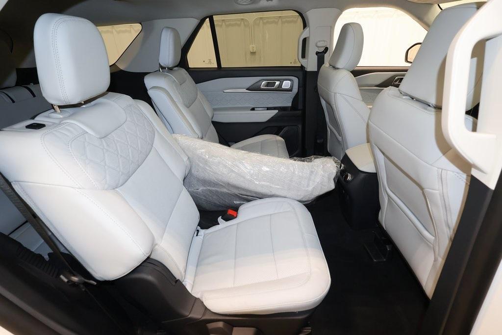 new 2025 Ford Explorer car, priced at $58,075