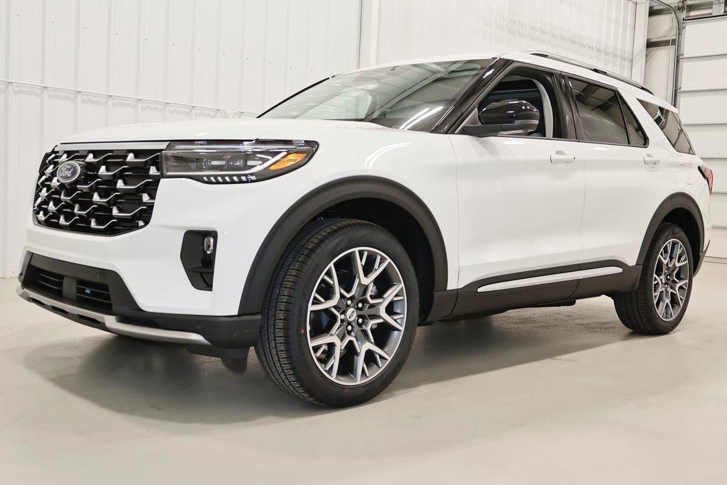 new 2025 Ford Explorer car, priced at $58,075