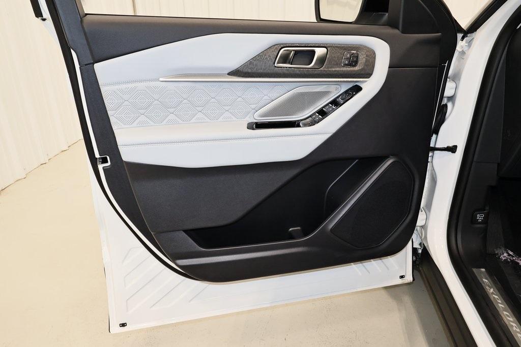new 2025 Ford Explorer car, priced at $58,075
