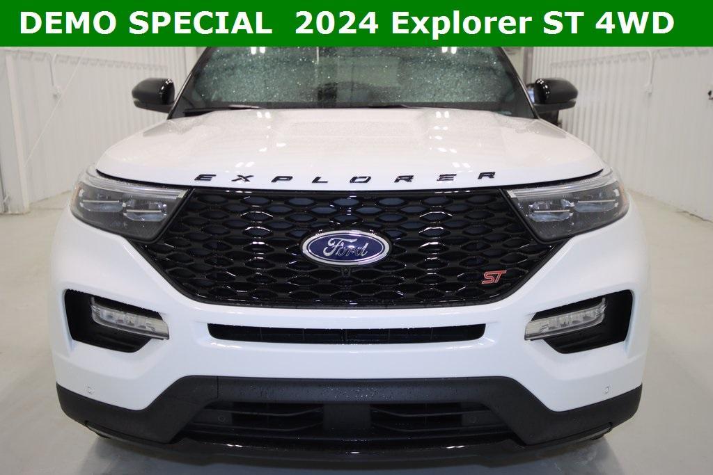 new 2024 Ford Explorer car, priced at $60,055