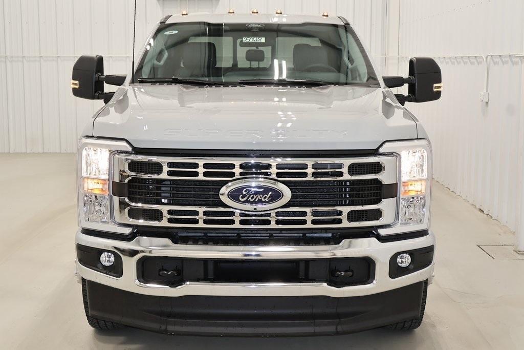 new 2025 Ford F-350 car, priced at $75,000