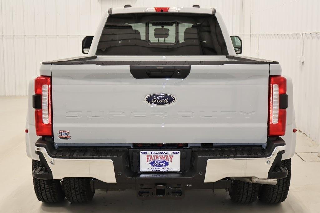 new 2025 Ford F-350 car, priced at $75,000