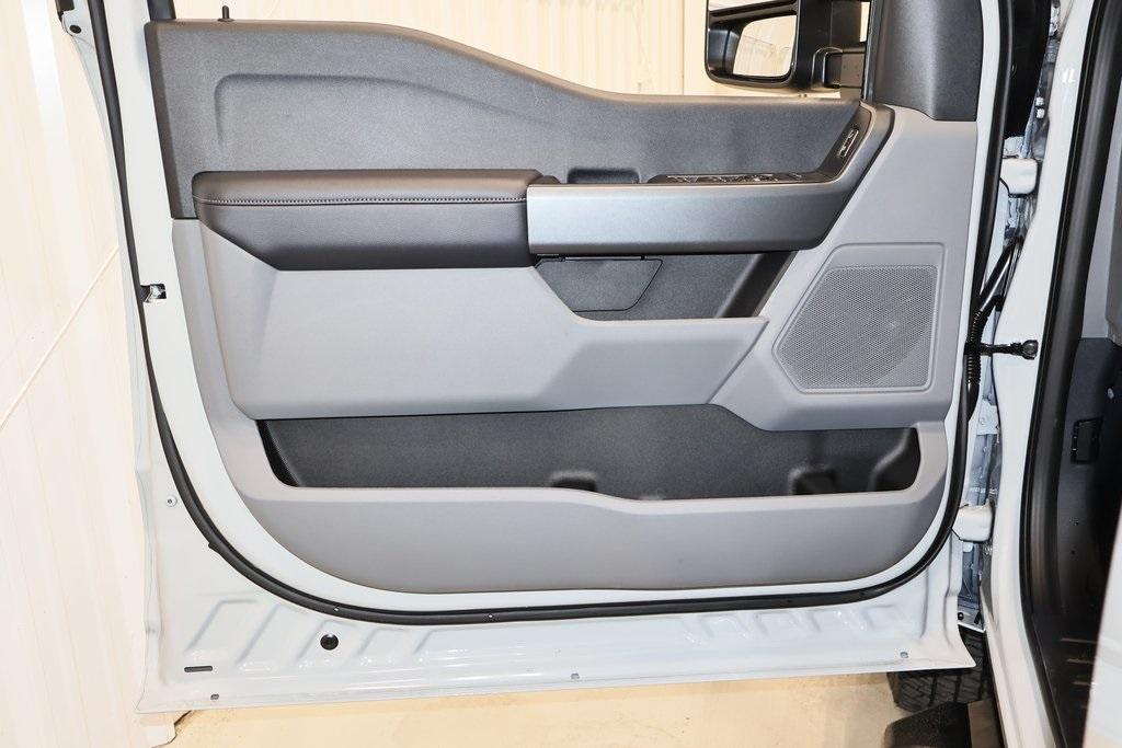 new 2025 Ford F-350 car, priced at $75,000