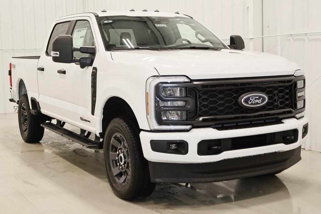 new 2025 Ford F-350 car, priced at $71,760
