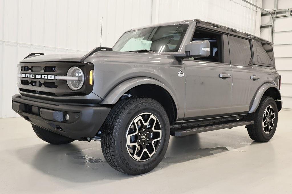 new 2024 Ford Bronco car, priced at $51,715