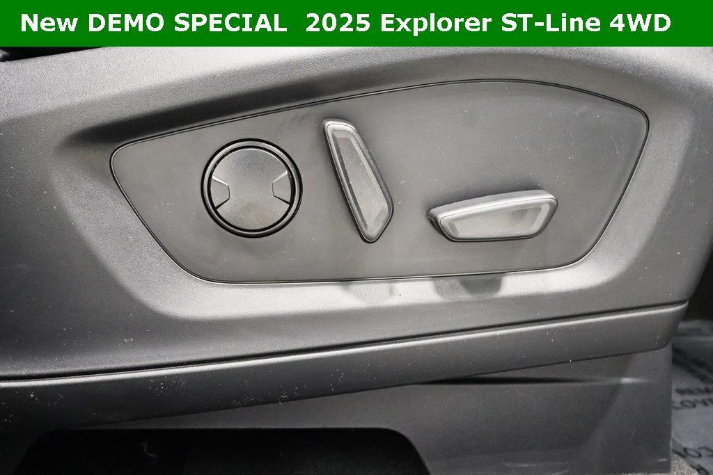 new 2025 Ford Explorer car, priced at $47,670
