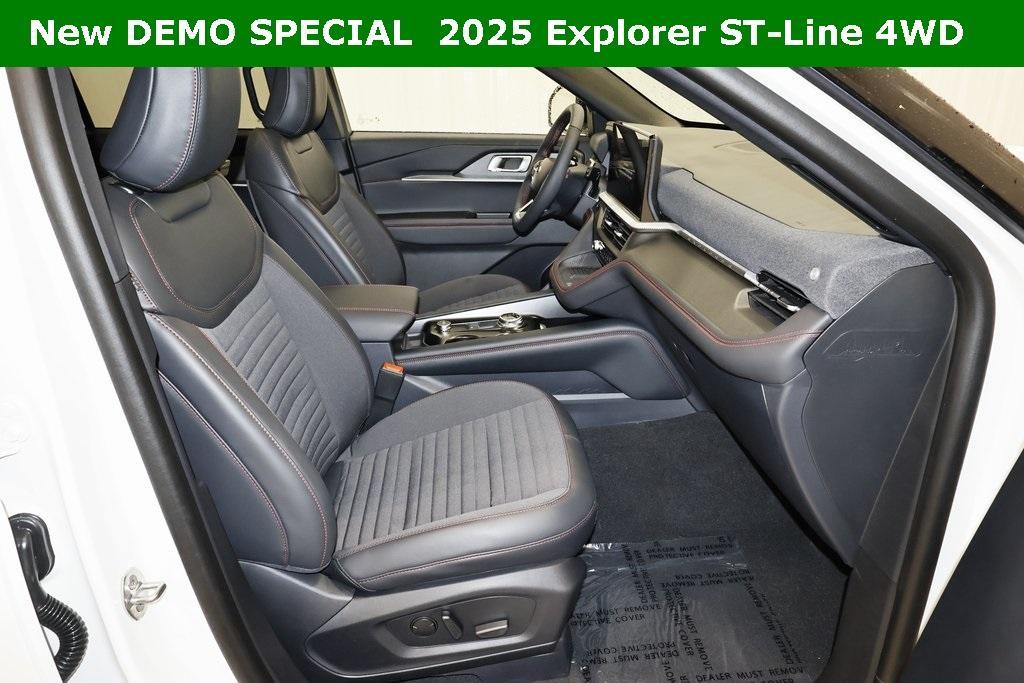 new 2025 Ford Explorer car, priced at $47,670