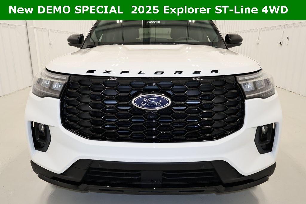 new 2025 Ford Explorer car, priced at $47,670
