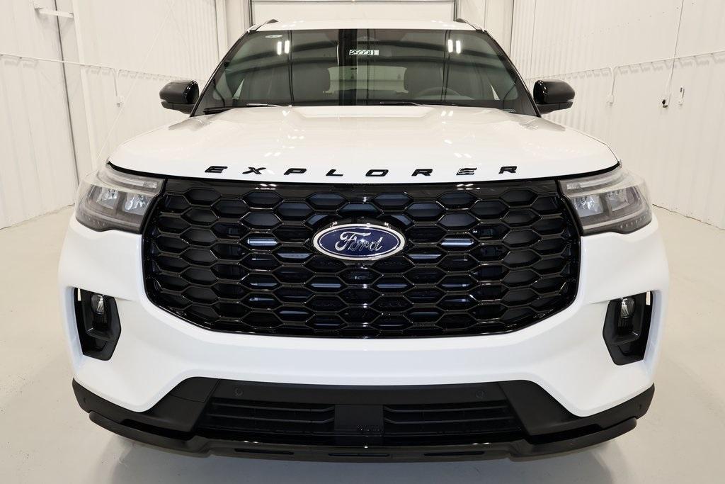 new 2025 Ford Explorer car, priced at $49,670