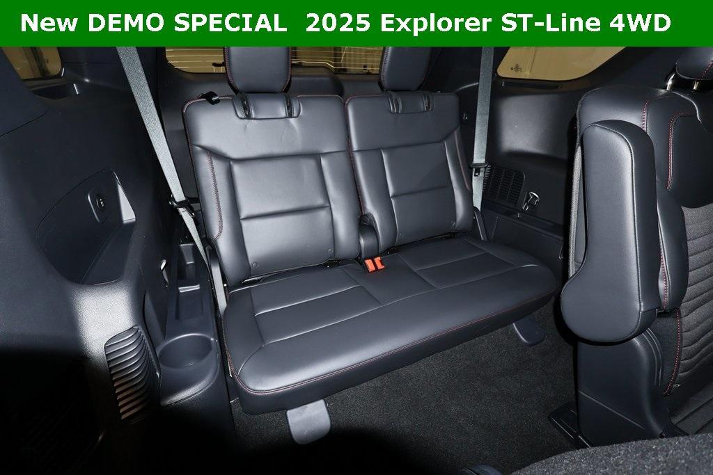 new 2025 Ford Explorer car, priced at $47,670