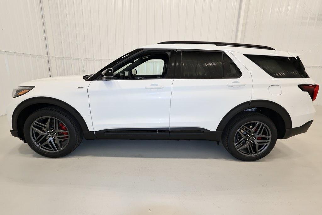 new 2025 Ford Explorer car, priced at $49,670