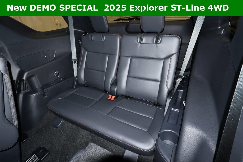 new 2025 Ford Explorer car, priced at $47,670