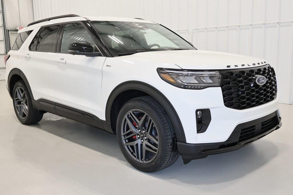new 2025 Ford Explorer car, priced at $49,670