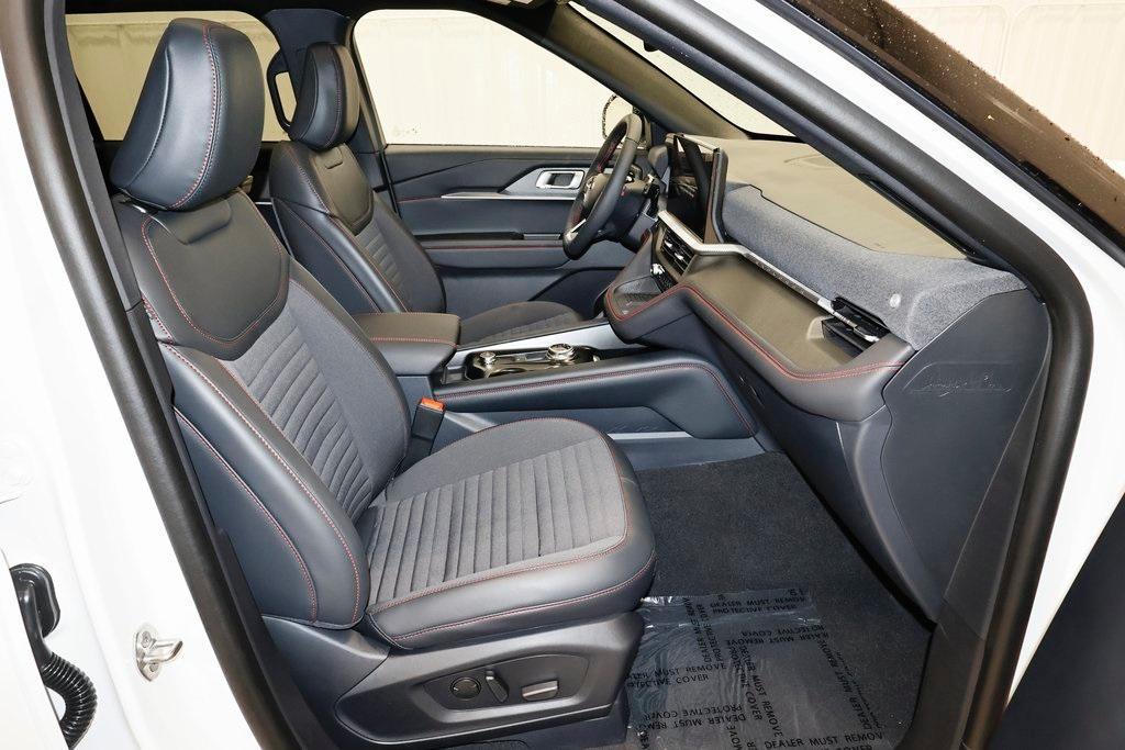 new 2025 Ford Explorer car, priced at $49,670