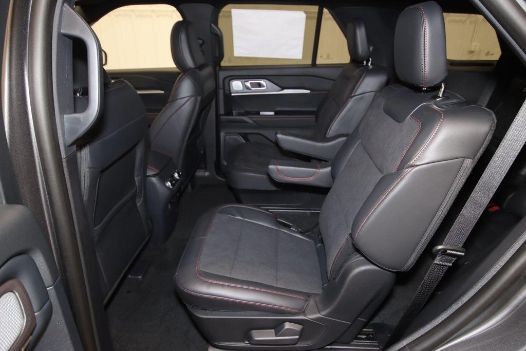 new 2025 Ford Explorer car, priced at $59,110
