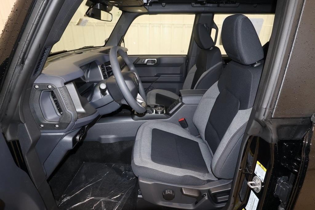 new 2025 Ford Bronco car, priced at $43,012