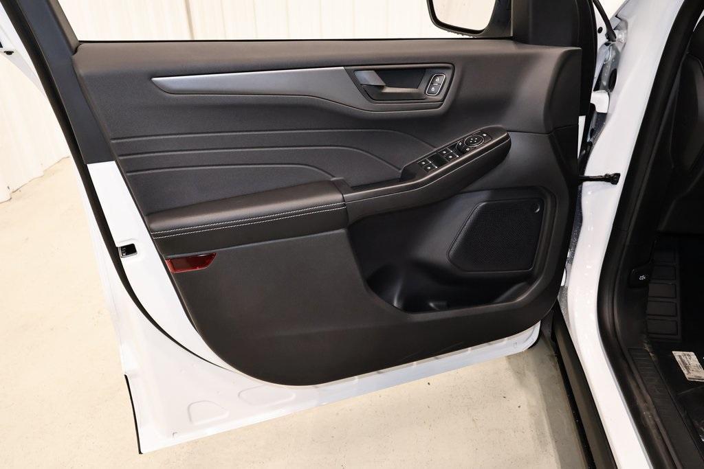 new 2026 Ford Escape car, priced at $31,580