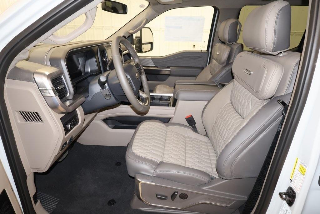 new 2025 Ford F-450 car, priced at $106,750