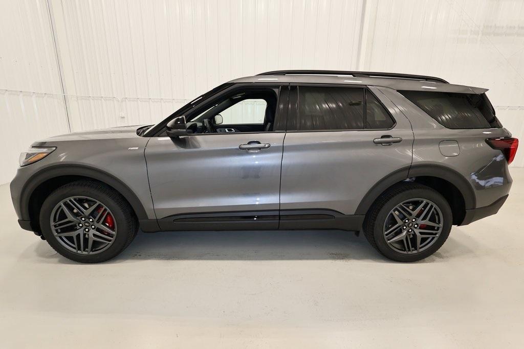 new 2025 Ford Explorer car, priced at $50,195