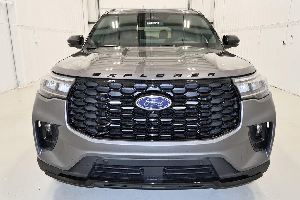 new 2025 Ford Explorer car, priced at $50,195