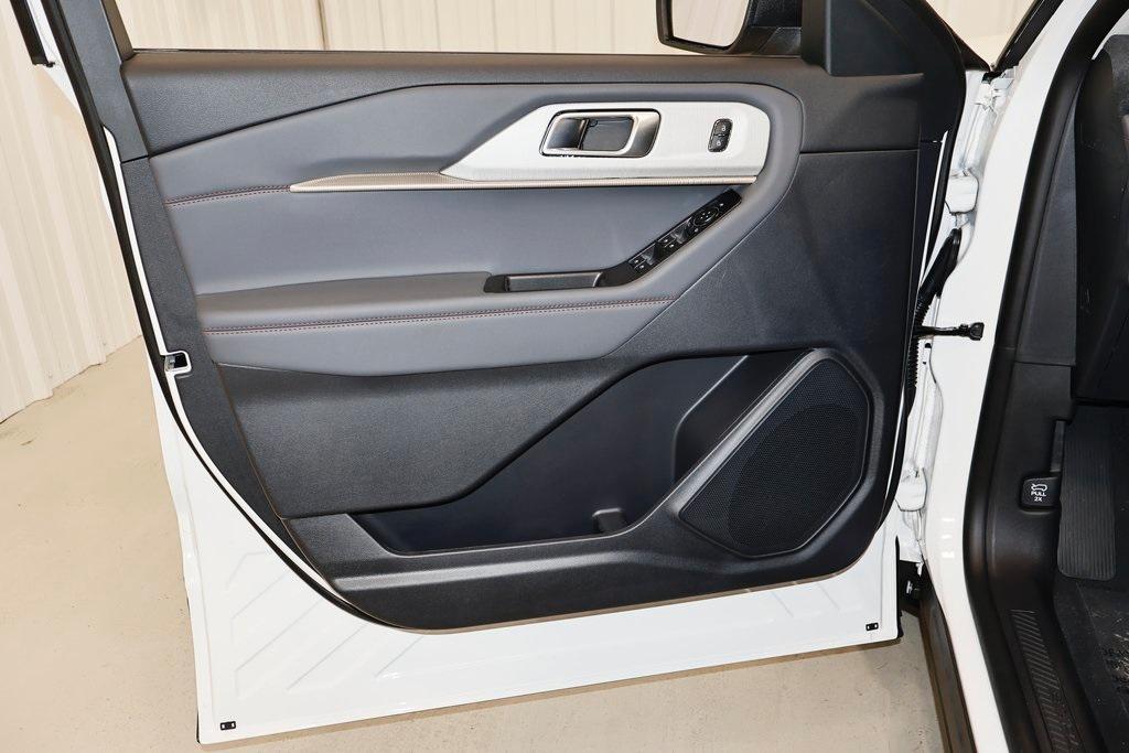 new 2025 Ford Explorer car, priced at $47,097