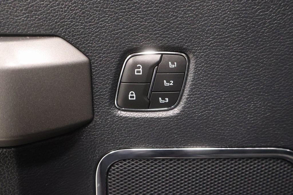 used 2022 Ford F-250 car, priced at $69,900