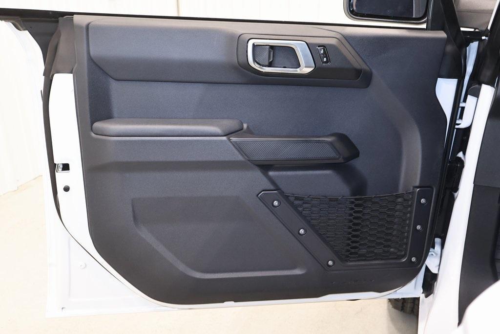 new 2025 Ford Bronco car, priced at $42,675
