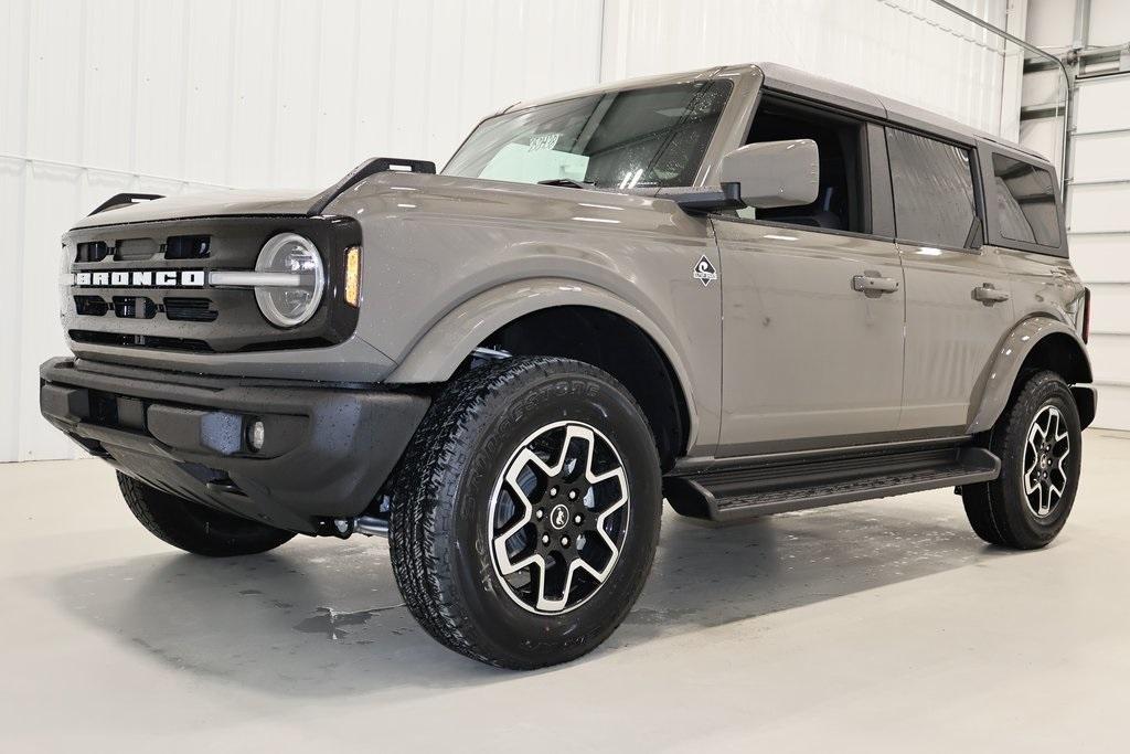 new 2025 Ford Bronco car, priced at $53,875