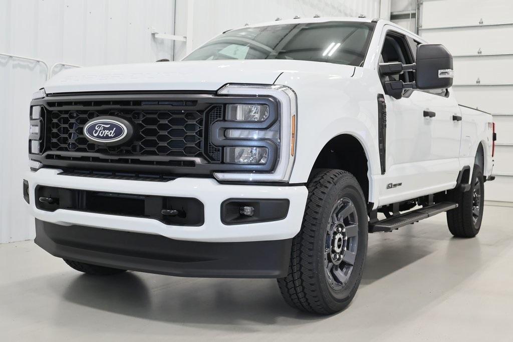 new 2024 Ford F-350 car, priced at $69,400