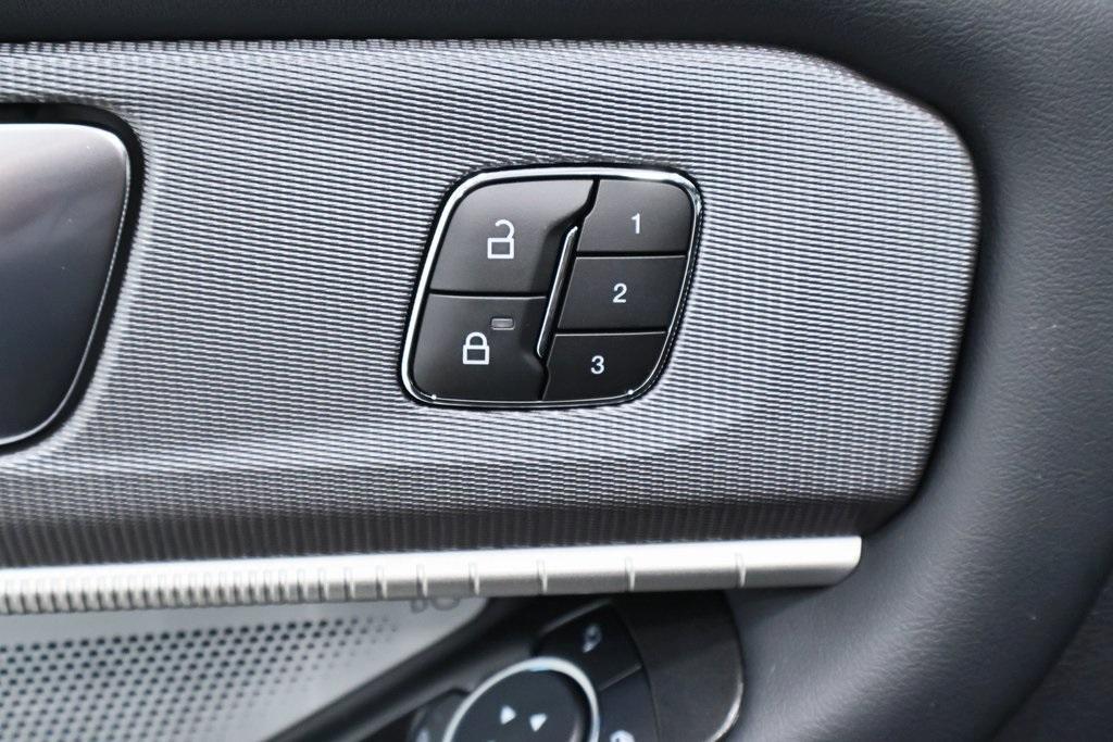 new 2025 Ford Explorer car, priced at $58,610