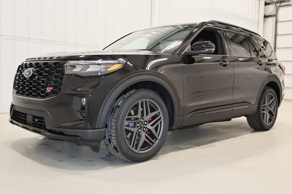 new 2025 Ford Explorer car, priced at $58,610